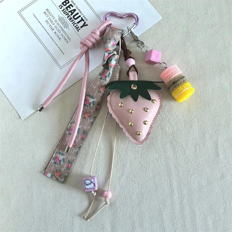 Creative Leather Strawberry Keychain Cute Bag Charm Mobile Phone Chain Accessory Luxury Artificial Leather Wedding Graduation Birthday