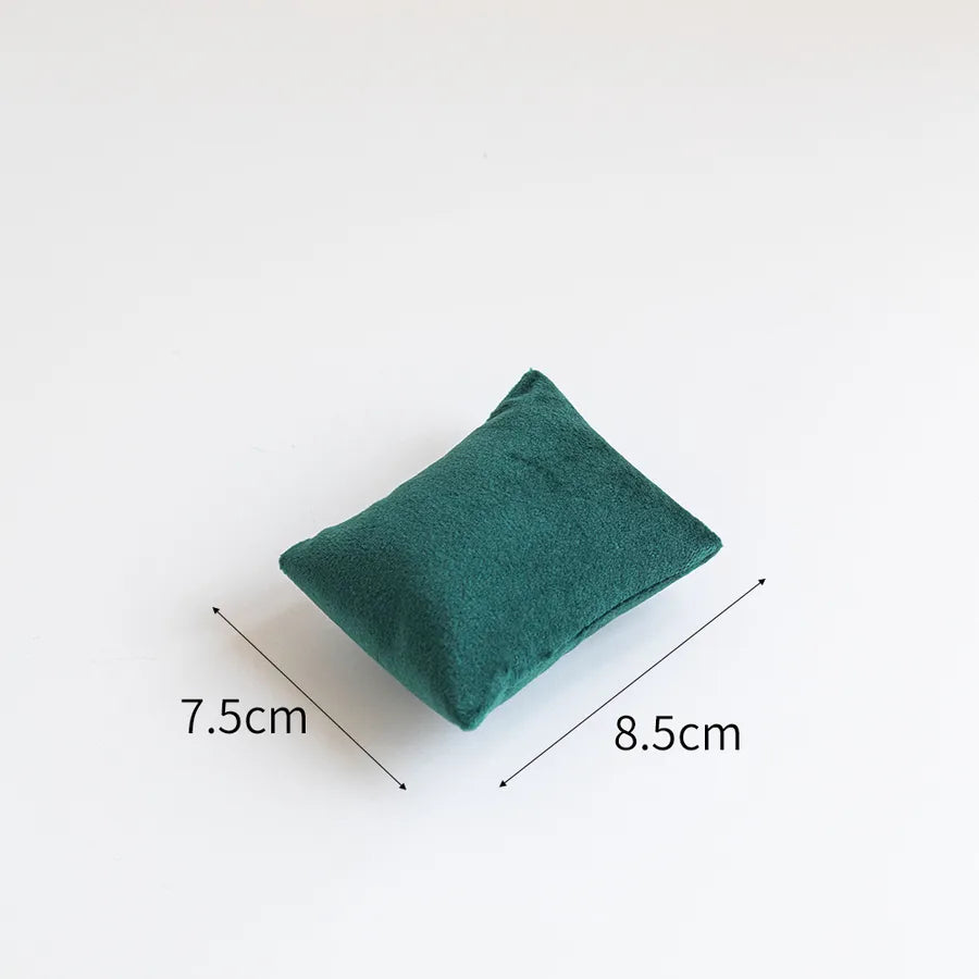 Velvet Fabric Bracelet Display Stand Counter Top Sponge Cushion Leather Surface Jewelry Accessory Premium Feeling Integrated Style