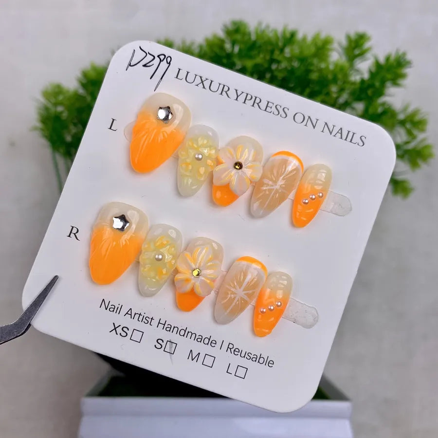 Handmade Detachable Shell Sculpture Cat Eye Almond Nails Ice Transparent Floral Design Wearable False Nails For Women