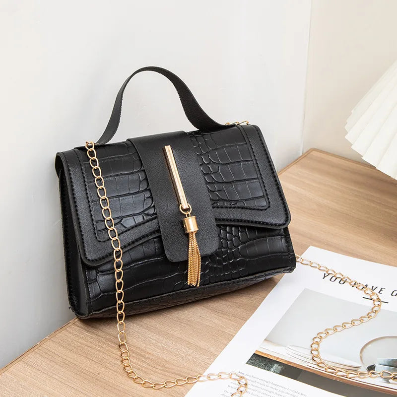Women's Bag Wholesale new Bag Retro Small Square Bag Crocodile Pattern Tassel Bag Simple Handbag Handbag