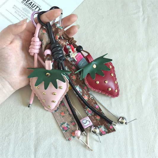 Creative Leather Strawberry Keychain Cute Bag Charm Mobile Phone Chain Accessory Luxury Artificial Leather Wedding Graduation Birthday