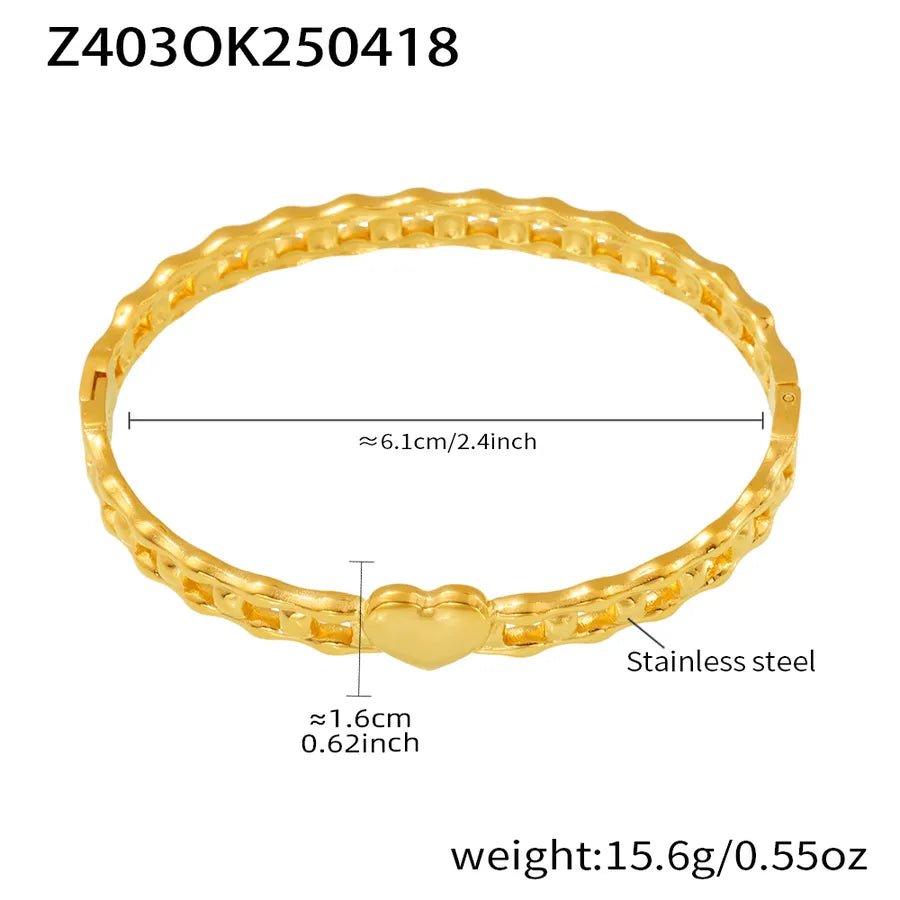 Elegant Luxurious Vacation Heart Shape 304 Stainless Steel 18K Gold Plated Bangle In Bulk