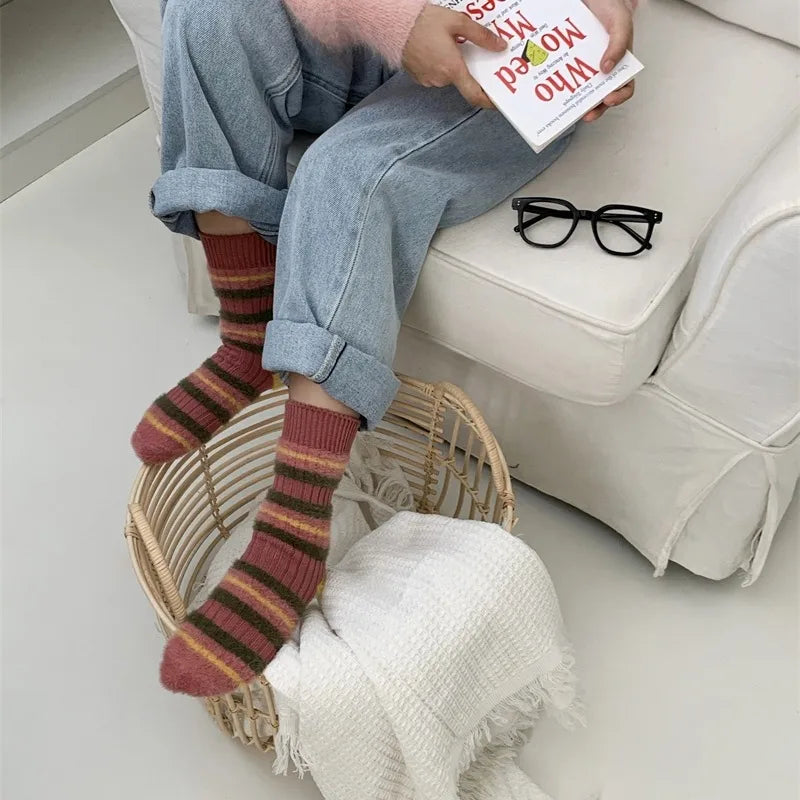 unisex casual simple style color block stripe cotton crew socks a pair
