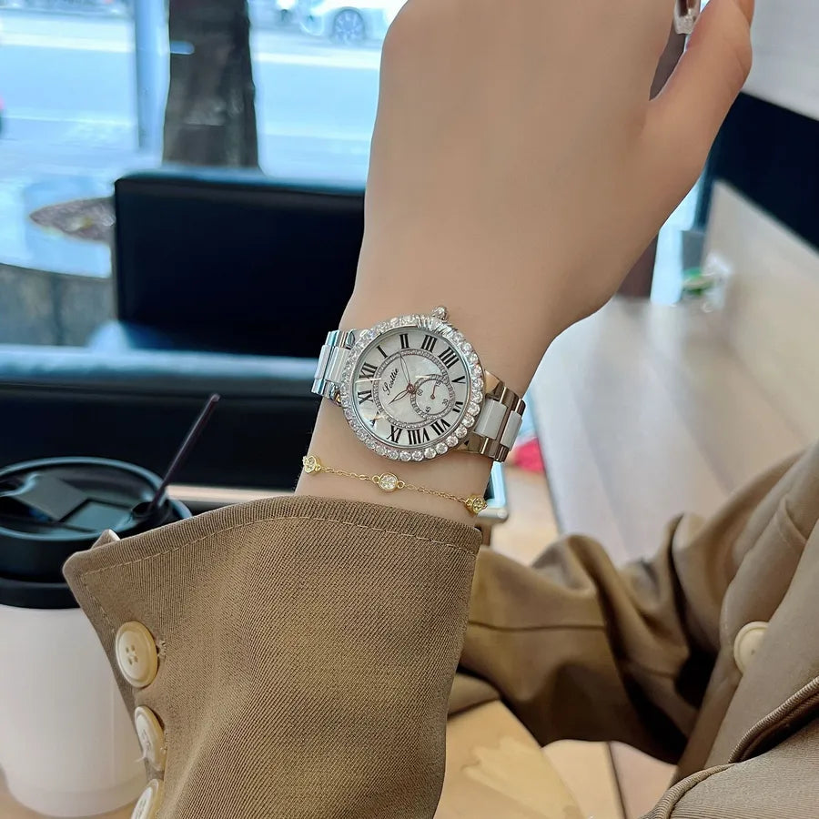 Casual Luxurious Commute Round Butterfly Double Snap Quartz Watch