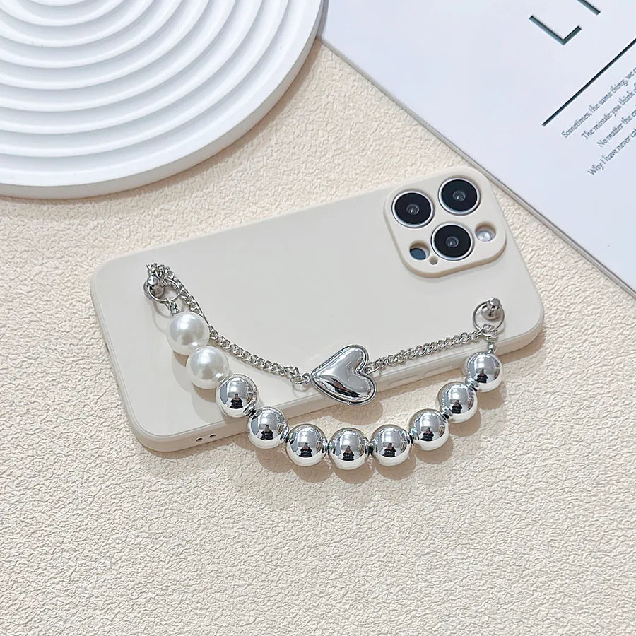 Liquid Simulation Soft Shell Pearl Heart Bracelet Back Hole Anti-Fall Mobile Phone Case Suitable For iPhone 13/14 Full Cover Protection