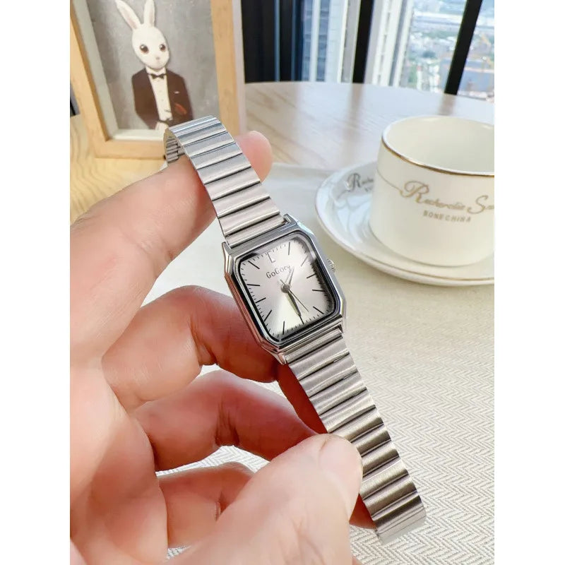 Elegant Quartz Women's Watch Square Steel Band Simple Fashion Retro New Model Round Dial Leather Strap Casual Style