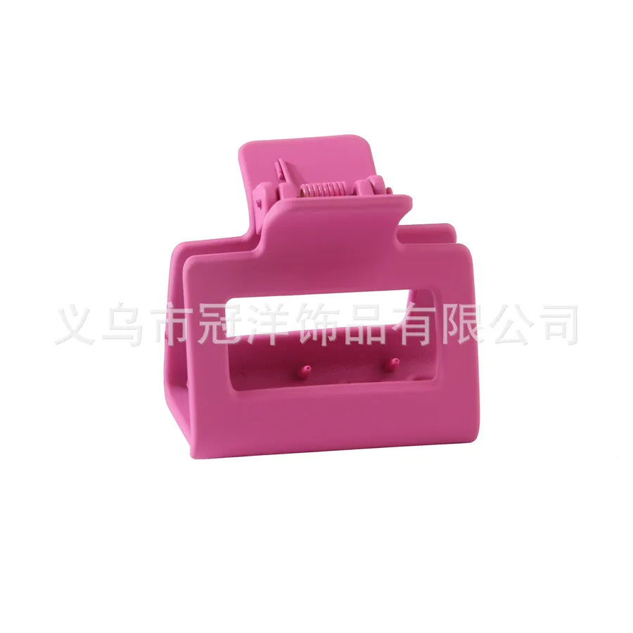 Simple Style Women'S Solid Color Arylic Stoving Varnish Hair Claws