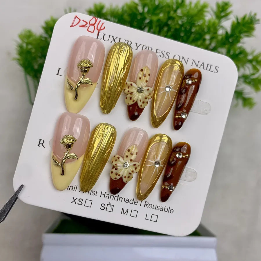 Handmade Detachable Shell Sculpture Cat Eye Almond Nails Ice Transparent Floral Design Wearable False Nails For Women