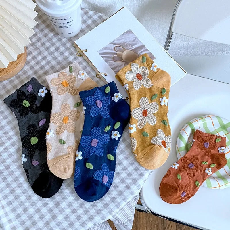 A Pair Cute Women's Flower Cotton Crew Socks