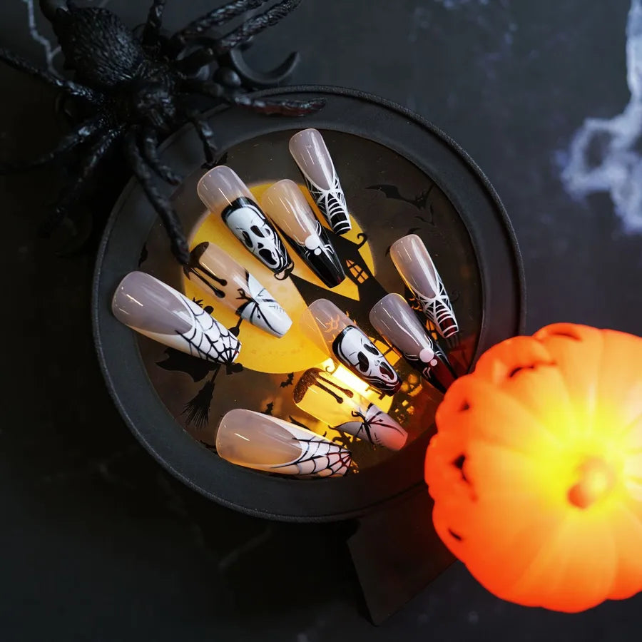 24 pcs/box Wholesale White Spider Skull Patterned Nails Halloween Press on Nail