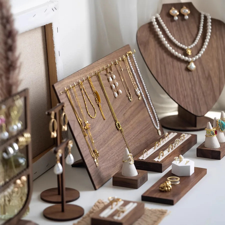 Large Capacity Jewelry Display Stand Walnut Color Earring Necklace Holder Stall Jewelry Showcase Elegant Cherry Wood Grain