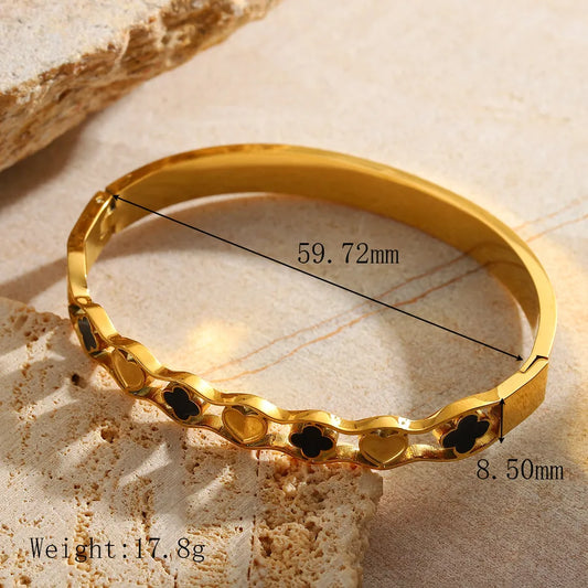 Cute Simple Style Artistic Four Leaf Clover Heart Shape 304 Stainless Steel 18K Gold Plated Bangle In Bulk