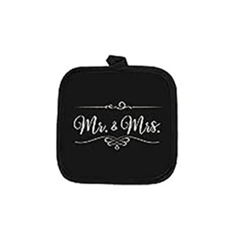 Amazon hot selling printed letters MR MRS couple couple microwave oven heat insulation gloves apron