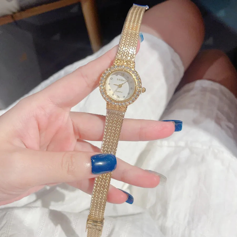 Retro Classic Style Solid Color Horseshoe Buckle Quartz Watch