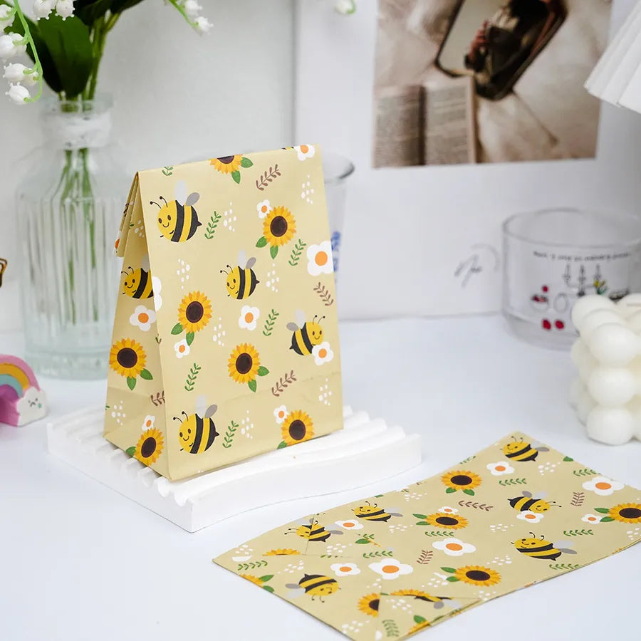 Cute Cartoon Paper Party Gift Wrapping Supplies