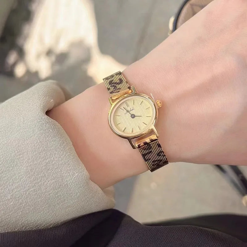 Vintage Style Classic Style Geometric Leopard Single Folding Buckle Quartz Watch Women's Watches