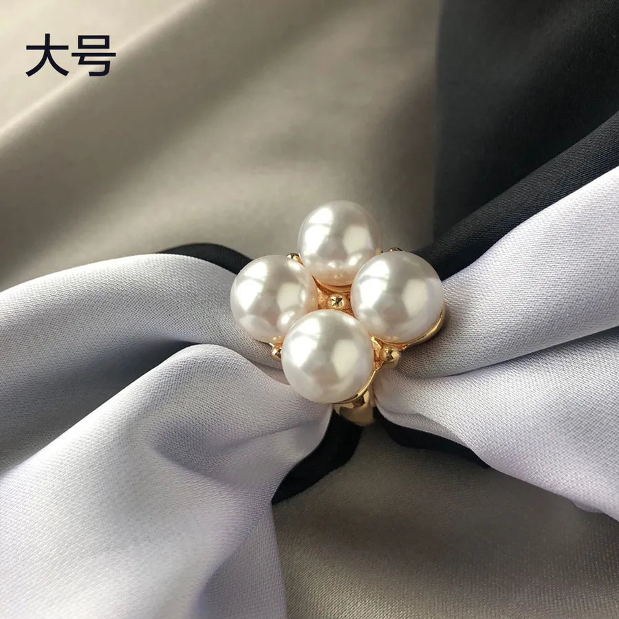 Sweet Flower Alloy Women's Scarf Ring