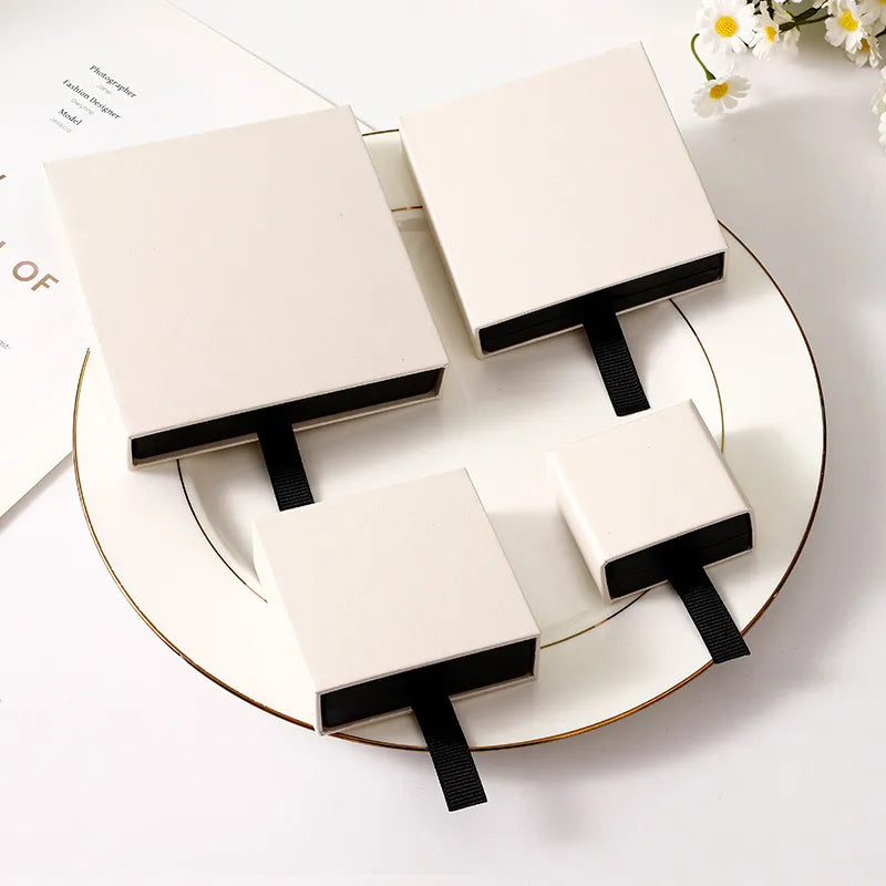 1 Piece Paper Luxurious Daily Date Solid Color Jewelry Boxes