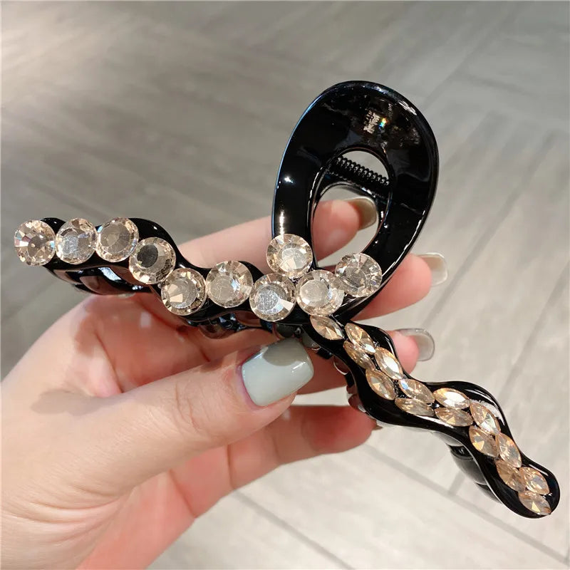Elegant Romantic Sweet Water Diamond Wave Shark Clip Fashionable Round Brick Hair Clip Precise Pressing Hair Card Women's Headwear