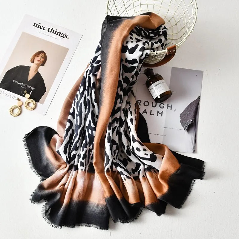 Women's Retro Classic Style Printing Leopard Cotton Scarf