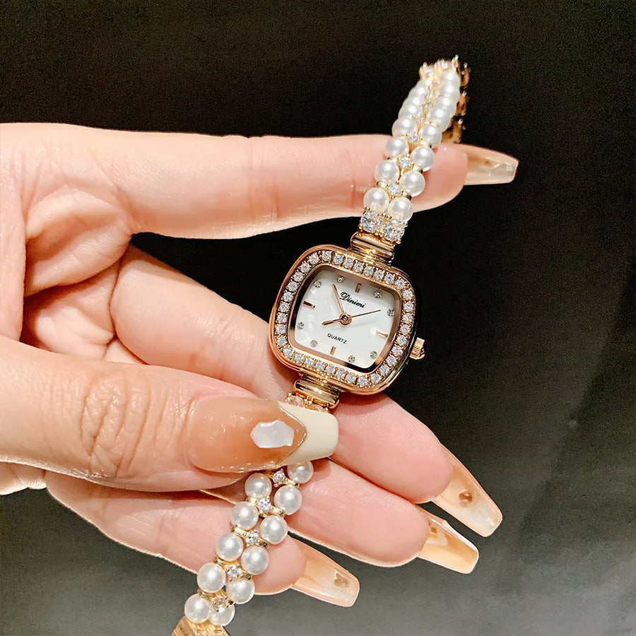 Retro Simple Style Solid Color Jewelry Buckle Quartz Watch Women's Watches