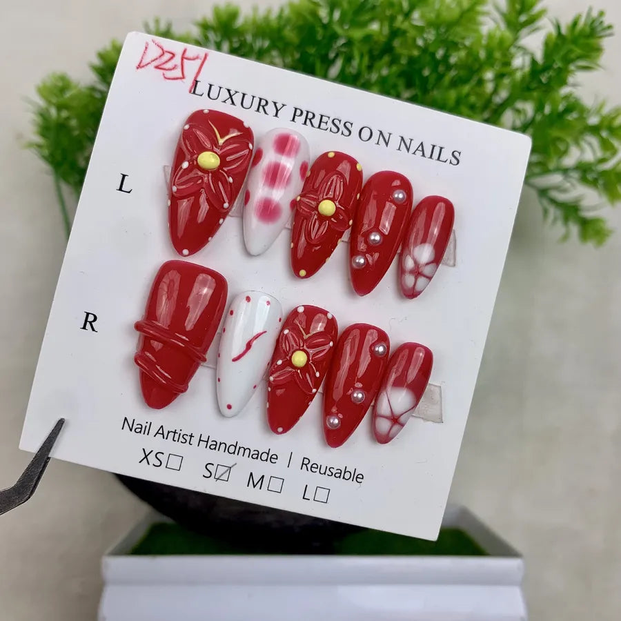 Handmade Detachable Shell Sculpture Cat Eye Almond Nails Ice Transparent Floral Design Wearable False Nails For Women