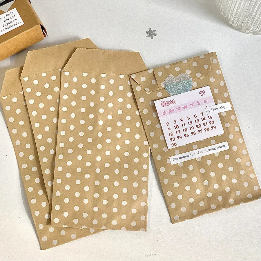 Retro Polka Dots Kraft Paper Daily Party Gift Wrapping Supplies Party Supplies Gift Wrapping Supplies 1 Piece