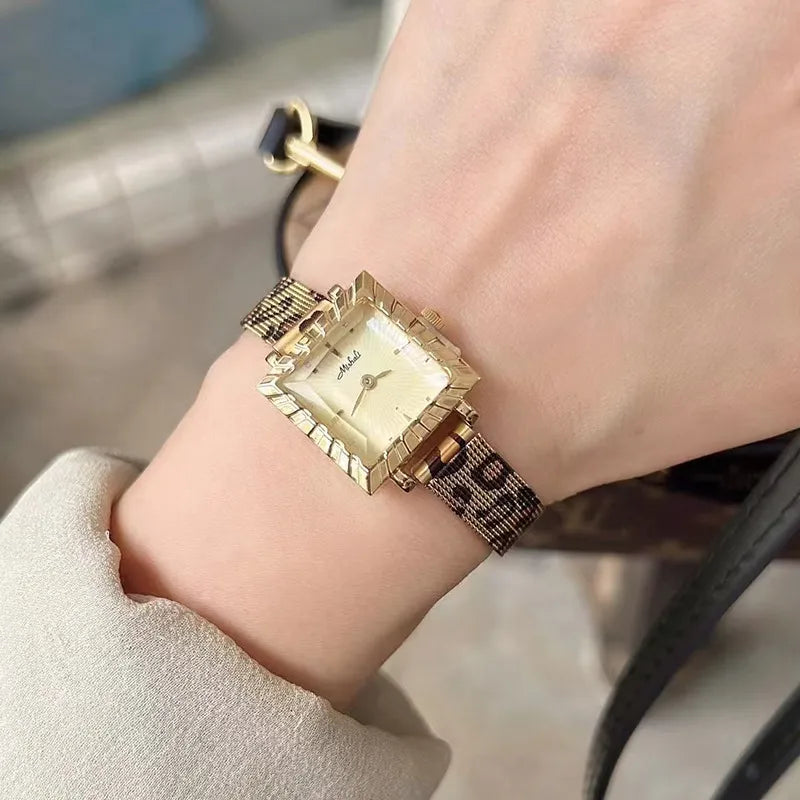 Vintage Style Classic Style Geometric Leopard Single Folding Buckle Quartz Watch Women's Watches