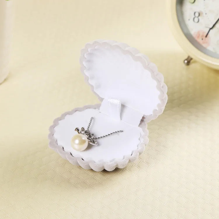 simple style commute solid color shell plastic jewelry boxes