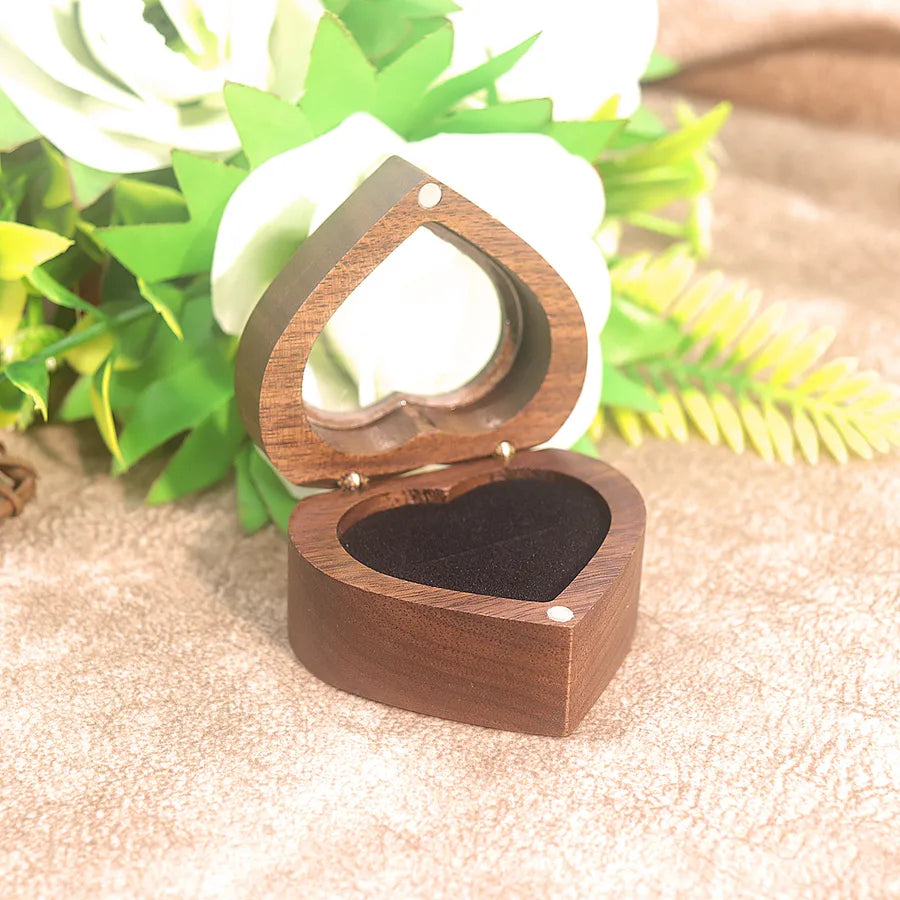 1 Piece Wood Retro Daily Festival Heart Shape Solid Color Jewelry Boxes