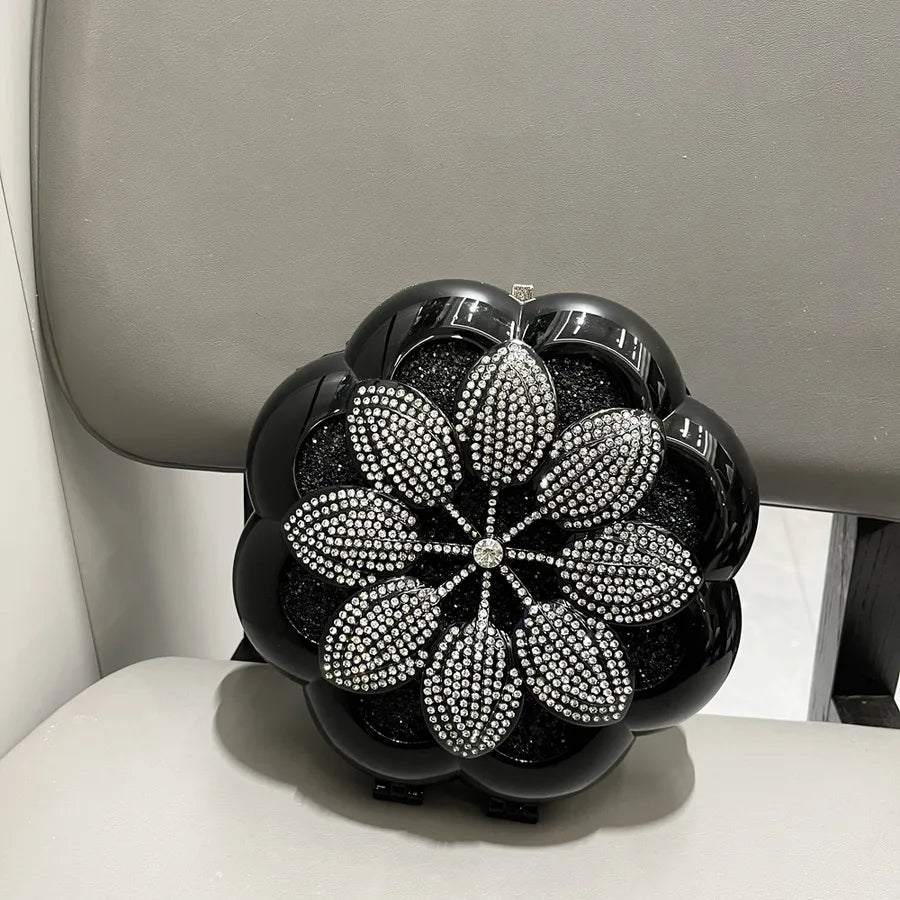 Women's Small Arylic Flower Classic Style Streetwear Round Lock clasp Evening Bag