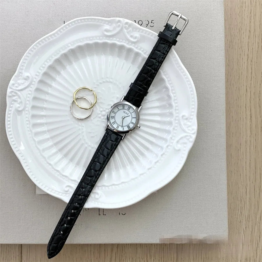 Casual Simple Style Round Buckle Quartz Watch