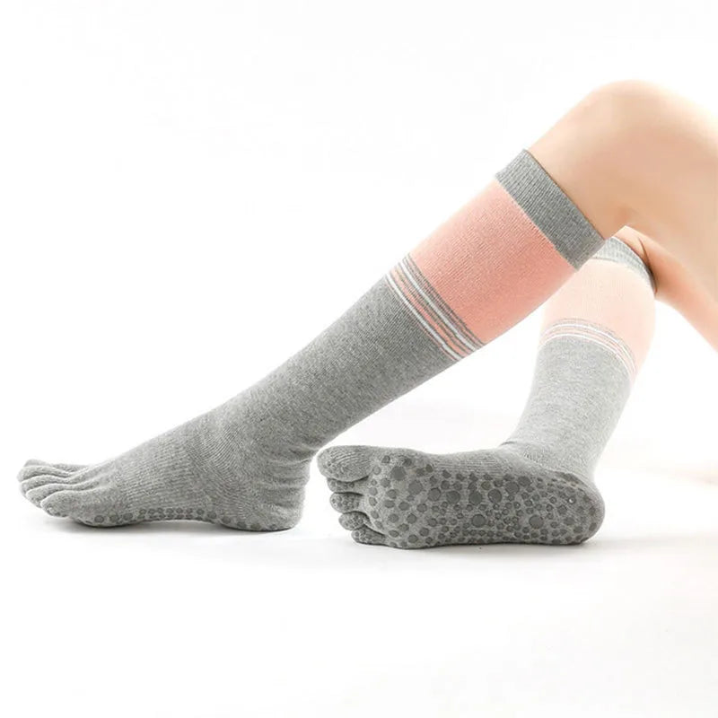 Women's Casual Sports Color Block Cotton Jacquard Crew Socks A Pair