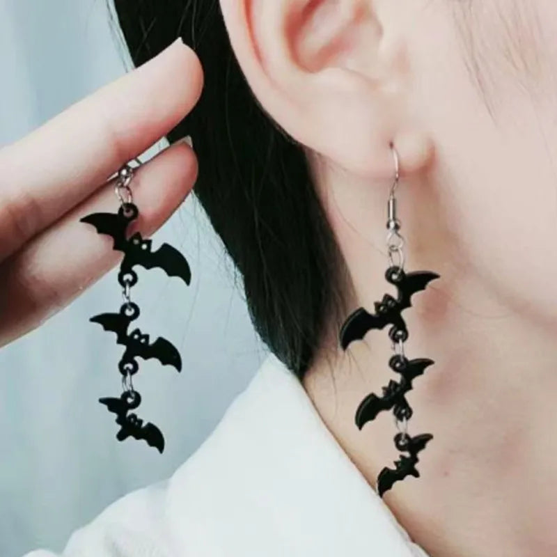 Fashionable Minimalist Halloween Bat Earrings Acrylic Geometric Pattern Spray Painted Unique Drop Earrings Women's Jewelry
