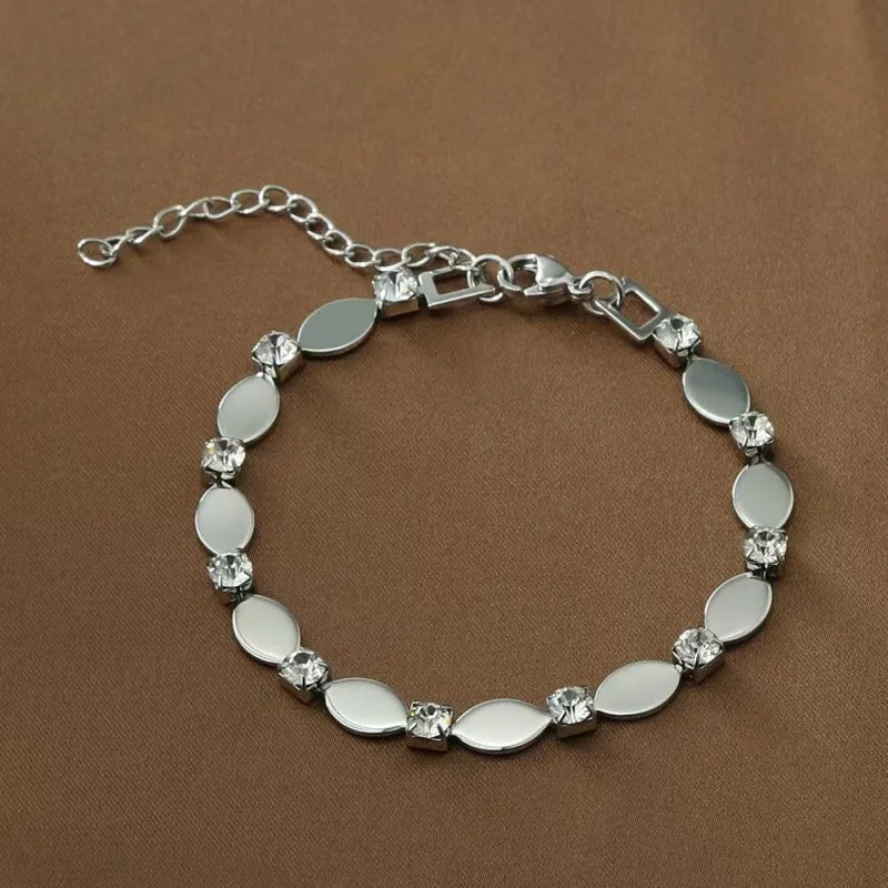 Casual Elegant Geometric 304 Stainless Steel Bracelets In Bulk
