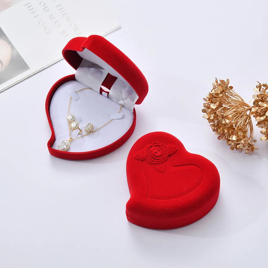 1 Piece Velvet Spray Retro Casual Daily Date Heart Shape Jewelry Boxes