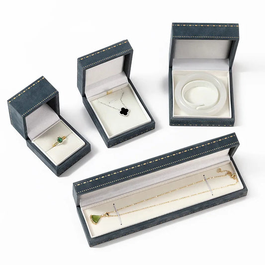 1 Piece Flannel Luxurious Holiday Banquet Solid Color Jewelry Boxes
