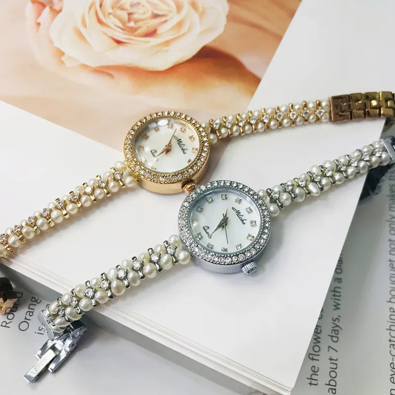 Classic Style Round Jewelry Buckle Quartz Watch Women's Watches