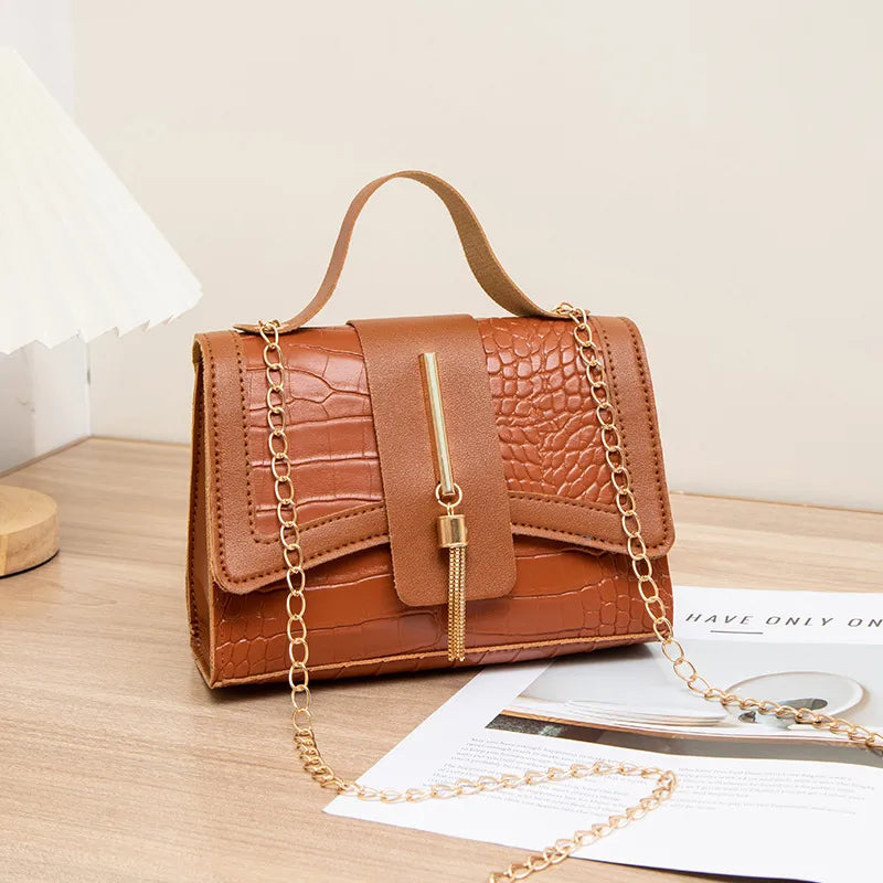 Women's Bag Wholesale new Bag Retro Small Square Bag Crocodile Pattern Tassel Bag Simple Handbag Handbag