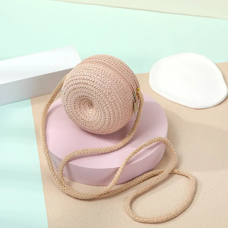 Internet Celebrity Summer Cute Little Apple Straw Bag Woven Straw Bag Women  New Seaside Holiday Mini Messenger Bag