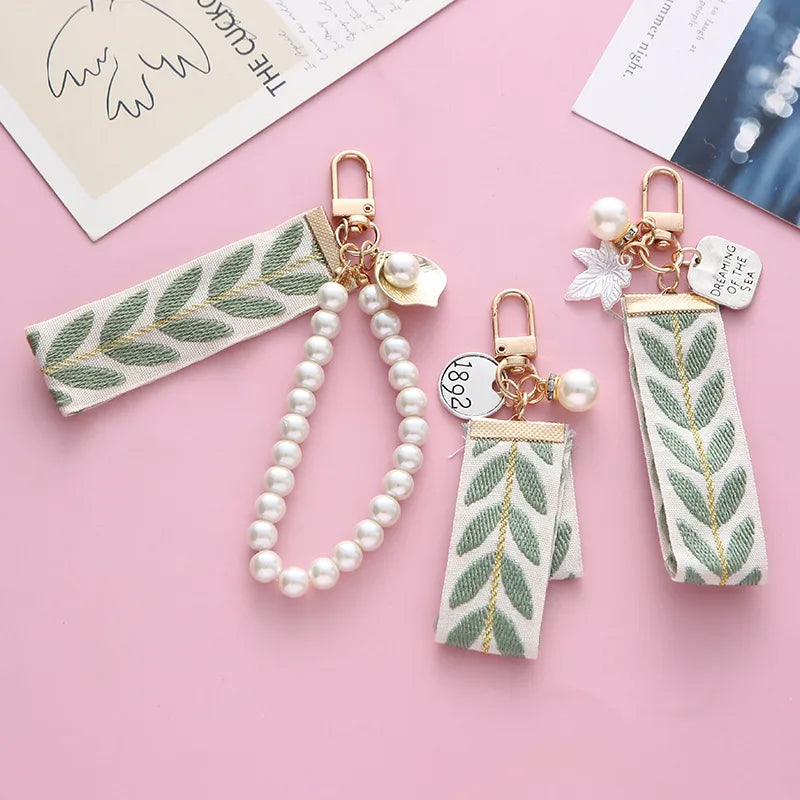1 piece artistic leaf zinc alloy women's keychain
