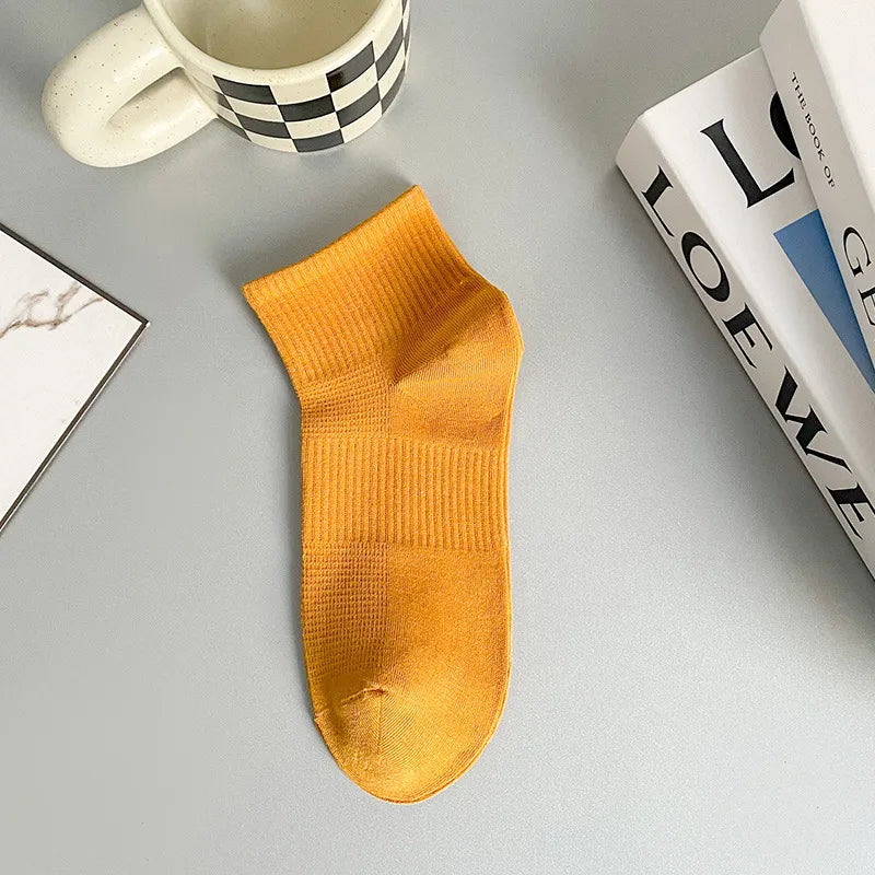 Basic Men's Solid Color Cotton Ankle Socks A Pair