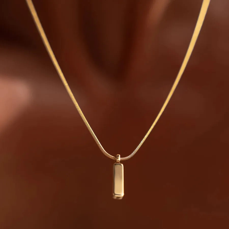Wholesale Jewelry French Style Classic Style Cool Style Solid Color 304 Stainless Steel 18K Gold Plated White Gold Plated Pendant Necklace