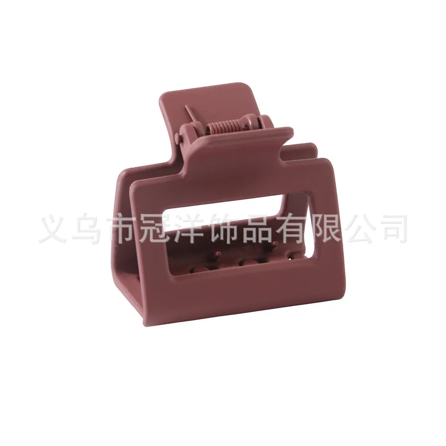Simple Style Women'S Solid Color Arylic Stoving Varnish Hair Claws