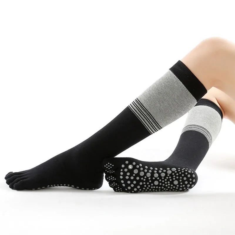 Women's Casual Sports Color Block Cotton Jacquard Crew Socks A Pair