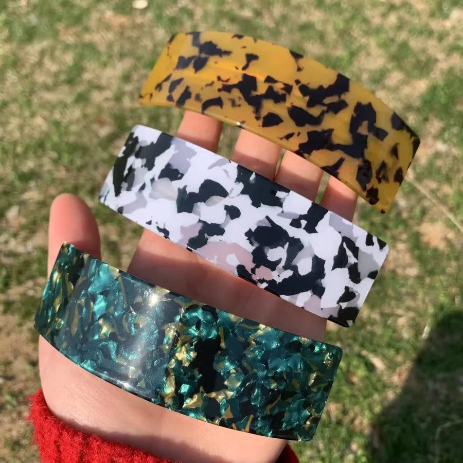 Vacation Women's Marble Leopard PVC Hair Clip