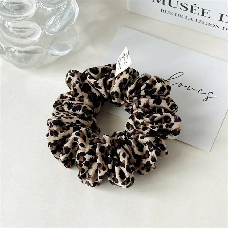 Elegant Lady Affordable luxury style Women's Leopard Cloth Hair Tie