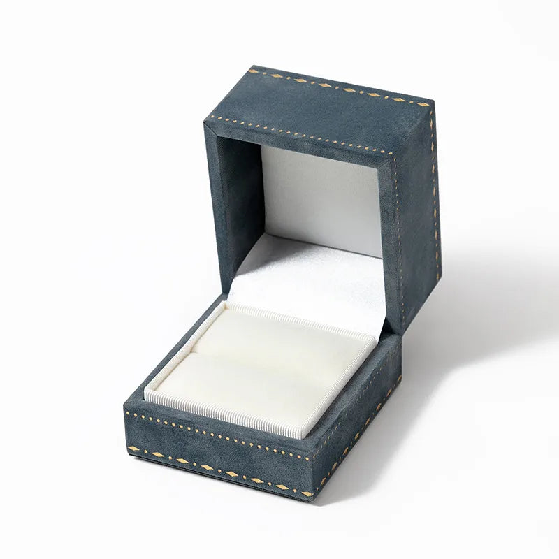 1 Piece Flannel Luxurious Holiday Banquet Solid Color Jewelry Boxes