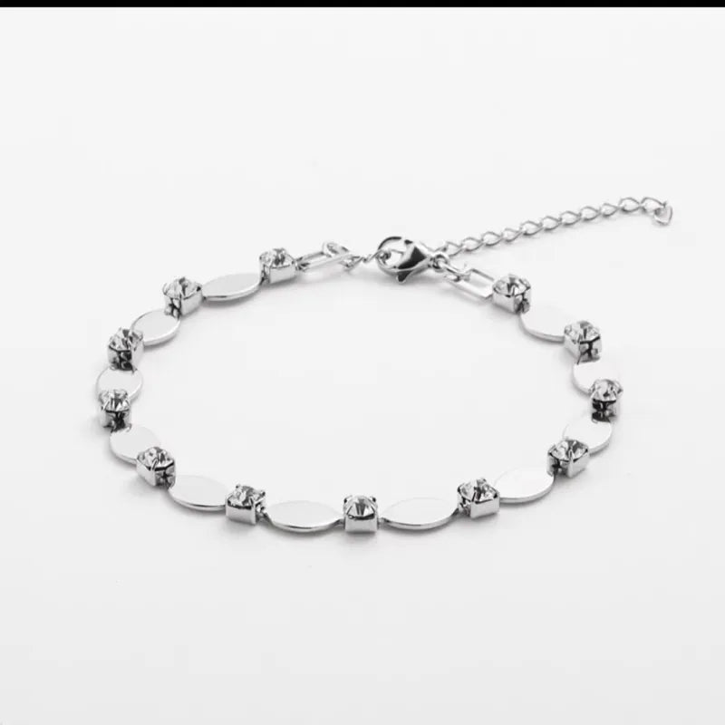 Casual Elegant Geometric 304 Stainless Steel Bracelets In Bulk