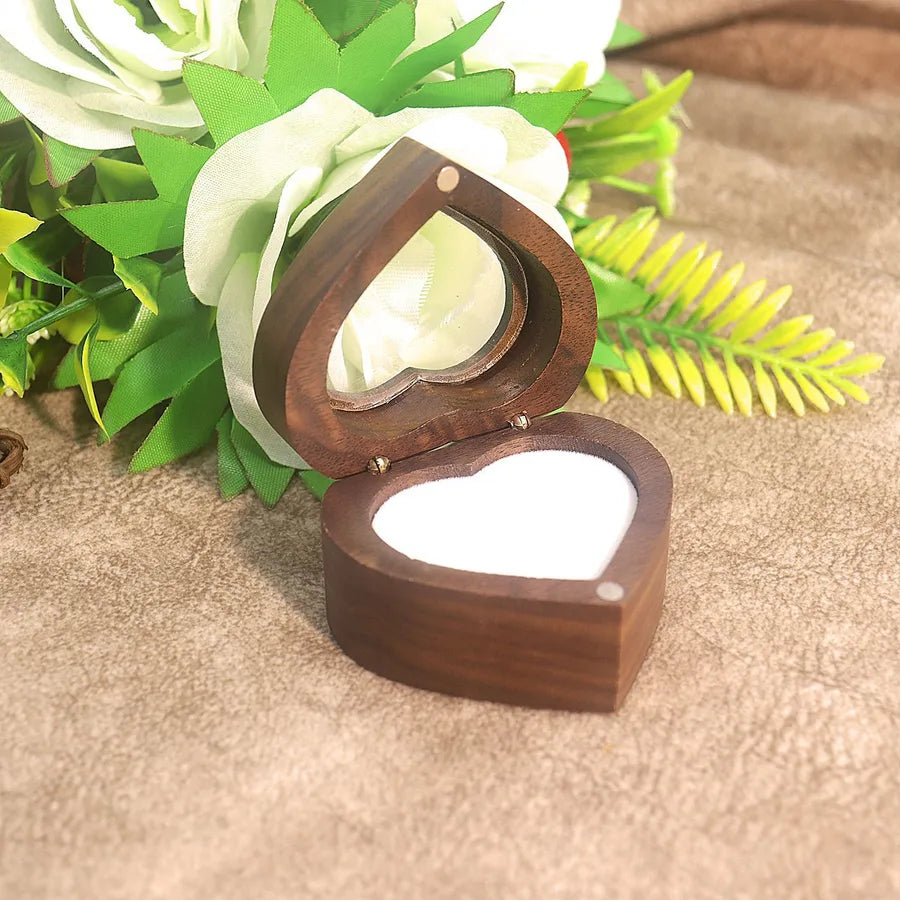 1 Piece Wood Retro Daily Festival Heart Shape Solid Color Jewelry Boxes